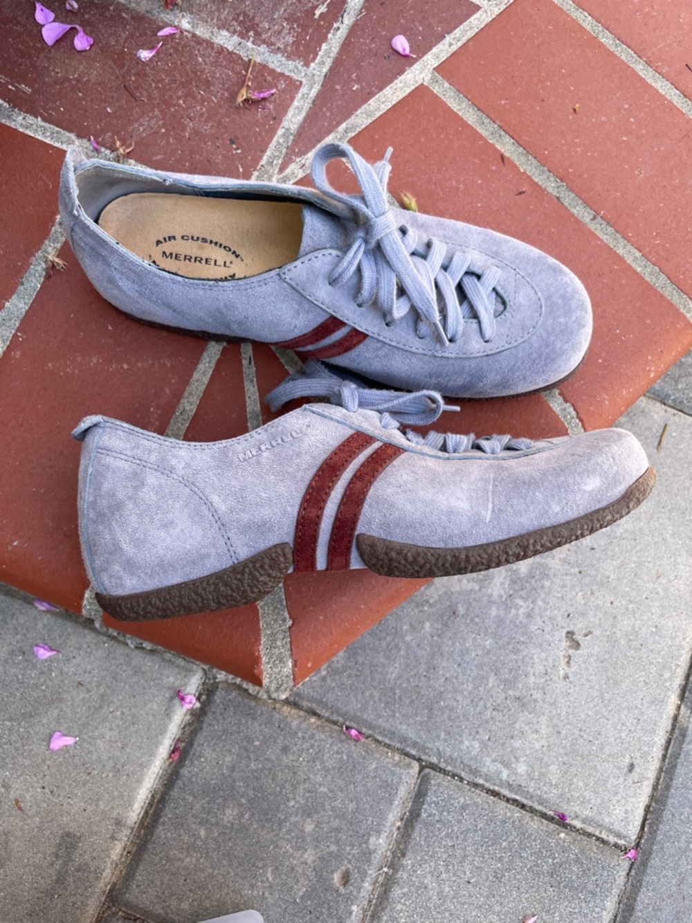 Merrill’ suede denim blue/maroon sneaker